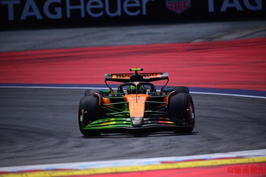 [图]F1奥地利站排位赛：诺里斯夺杆位 勒克莱尔第二